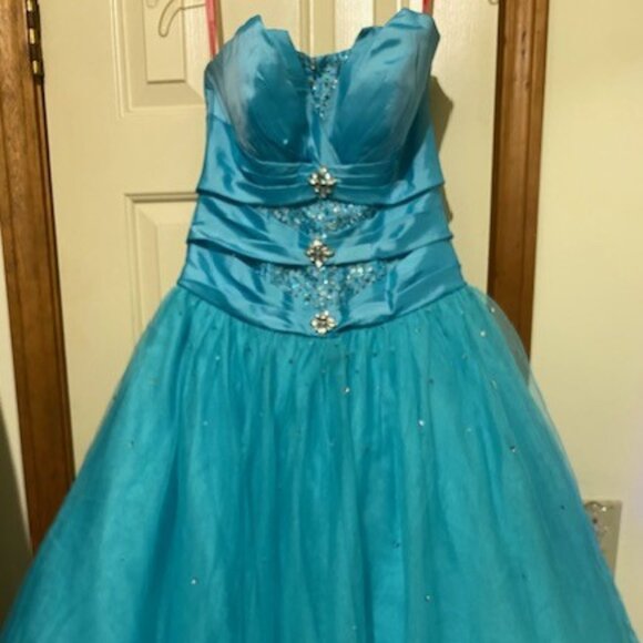 Flirt by Maggie Sottero Turquoise Sweetheart Gown - Picture 1 of 13